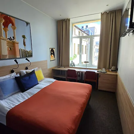 Private In The Corner Of Centre Hotel 4*